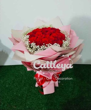 buket bunga mawar merah segar
